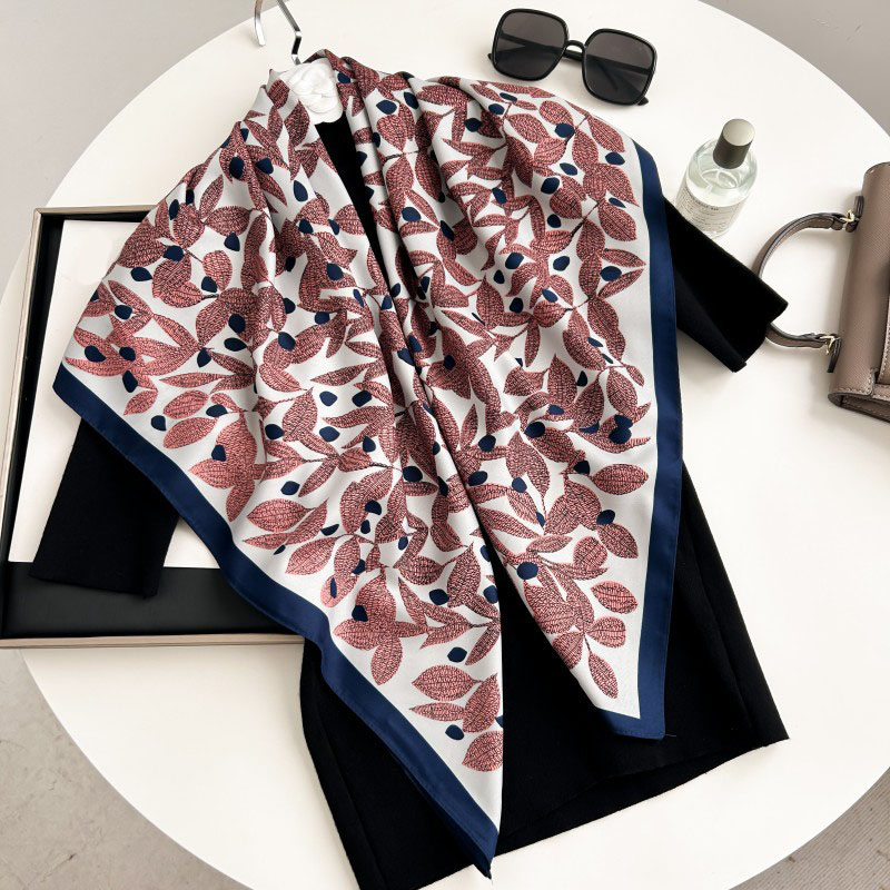 90cm Square Scarf High Quality - Office High Tech 评论和价格